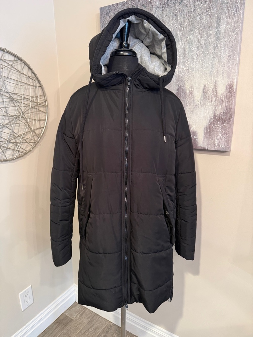 Quilted Hooded Puffer Coat in Black Size Small